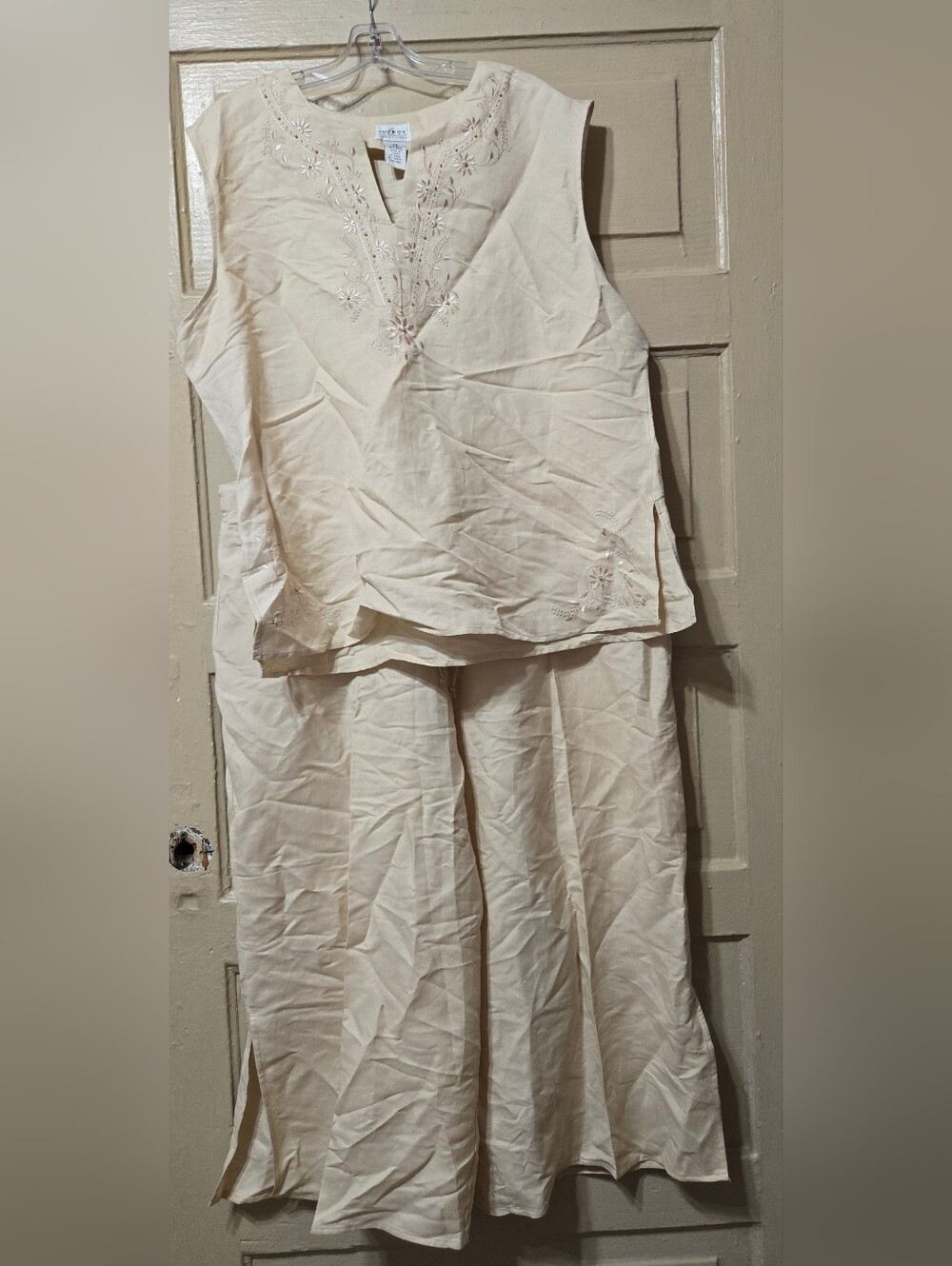 Sherry Taylor Collection Ramie Blend 2 Piece Embroidered Tan Beachy Set EUC